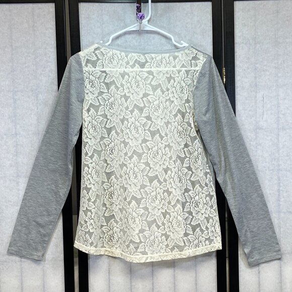 Vanity Scoop Neck Pleat Front Panel Lace Back Long Sleeve Knit Top Grey Ivory M - Picture 2 of 12